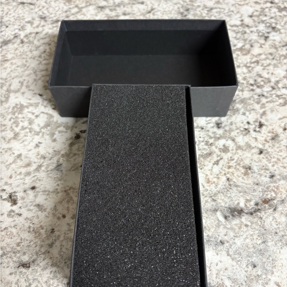 Versace Amethyst Bottle Stopper - Picture 6 of 7